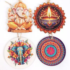 Lot de 4 ornements en bois pour Diwali avec motifs Ganesha, éléphant et mandala.