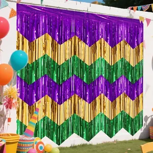 Cortina de flecos de aluminio en morado dorado y verde para decoración de Mardi Gras.