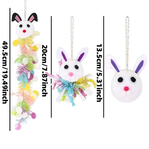 Set di tre ciondoli di peluche con coniglietto pasquale e stelle filanti colorate