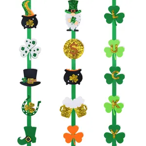 Feestelijke St. Patrick's Day vilten slinger met klavertjes en kabouterhoedjes