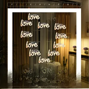 Θερμά LED φώτα "Love" με κορώνα για ρομαντική διακόσμηση πρότασης γάμου σε σχήμα καρδιάς.