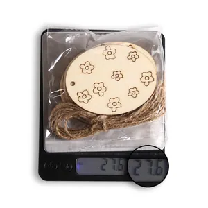 Detailed weight measurement of Easter flower pattern wooden hanging ornaments with twine