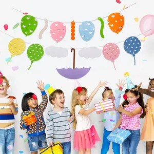 Ghirlanda colorata in feltro con palloncini e cuori per decorazione festa di compleanno