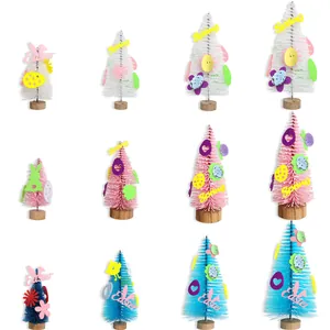 Set bunte Oster-Minibäume mit Filzornamenten wie Frühling und Ostern für die Deko