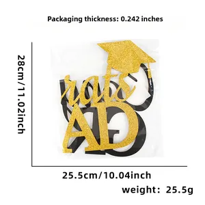 Maße und Gewichtsdetails für Abschluss-Wandaufkleber mit goldenen GRAD-Buchstaben