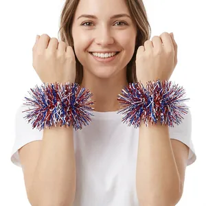 Dekorative rot-weiß-blaue Lametta-Armbandblumen für die Party zum Unabhängigkeitstag