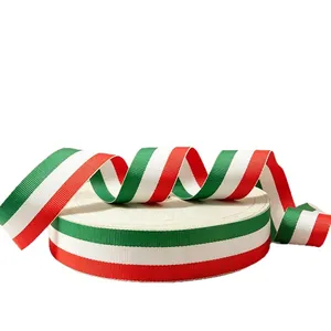 Rouleau de ruban tissé tricolore à rayures vert, blanc et rouge