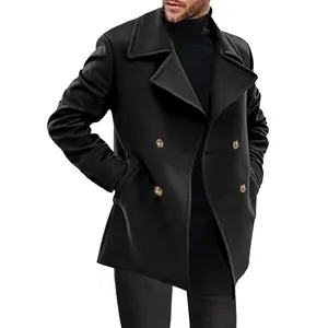 Detailansicht des professionellen zweireihigen schwarzen Herren-Trenchcoats in mittlerer Länge