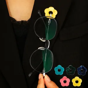Acrylic Hollow Flower Brooch Glasses Holder Multipurpose Floral Suit Pin Anti-Lost Eyewear Accessory For Women Jewelry