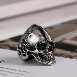 Vintage Gothic Skull Ring Stainless Steel For Men Punk Rock Hip Hop Biker Jewelry With Detailed Embossed Lizard Pattern