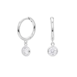 Orecchini a cerchio in argento 925 con pendenti tondi in zirconi lucenti