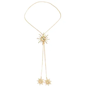 Elegante goldene Sonnenkette mit filigranen Quastendetails und Sonnenstrahl-Anhängern