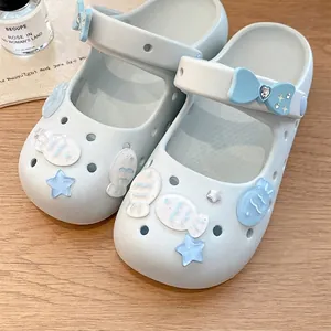 Accessori per zoccoli azzurro stile estivo con ciondoli per scarpe a forma di pesce e fiocco