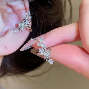 Orecchini a clip a stella in zircone per orecchie senza buco finitura argento