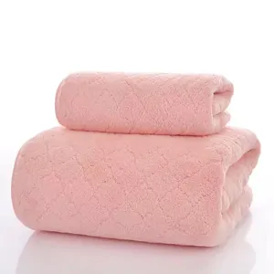 Hochwertiges weiches rosa verdicktes Handtuchset mit elegantem Rautenmuster-Design