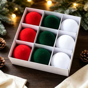 Lot de 9 boules de Noël floquées rouges, vertes et blanches pour décoration d'arbre