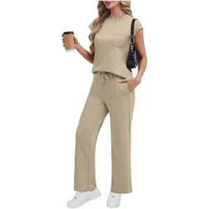 Vue d'ensemble de l'ensemble décontracté kaki pour femme avec haut et pantalon large
