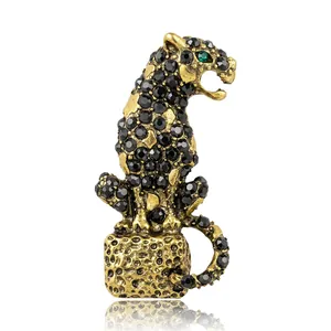Vintage Alloy Rhinestone Leopard Brooch For Women Luxury Pave Animal Panther Brooch Pin Lapel Jewelry Wedding Party Accessory