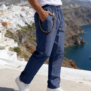 Pantalon décontracté en lin bleu marine pour hommes avec détail de corde tressée au bord de mer
