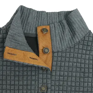Detailansicht Herren-Sweatshirt mit Karomuster, Stehkragen und Wildlederimitat