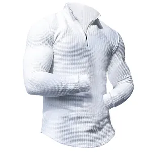 Detailansicht Herren Sweatshirt weiß Waffelstrick mit Stehkragen und halbem Reißverschluss