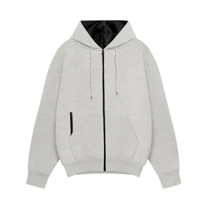 Vista completa della giacca sportiva con cappuccio grigio chiaro da uomo