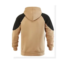 Rückansicht von khakifarbenem und schwarzem Raglan-Kapuzenpullover aus dickem Fleece.