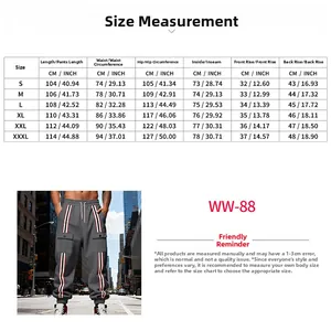 Tabla de tallas y detalle de los joggers cargo de forro polar gris para hombre