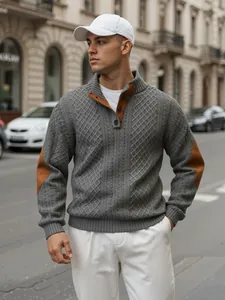 Maglione Henley da uomo in maglia jacquard grigia con eleganti toppe sui gomiti marroni