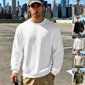 Lässiges Herren-Sweatshirt mit Rundhalsausschnitt und texturiertem Jacquard-Gittermuster.