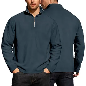 Herren Fleece-Sweatshirt mit halbem Reißverschluss und Stehkragen, Vorder- und Rückseite.