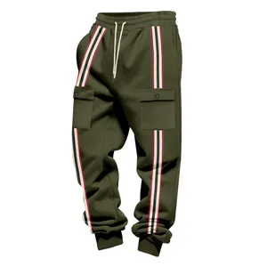 Pantaloni cargo da uomo verde oliva foderati in pile con tasche e strisce laterali
