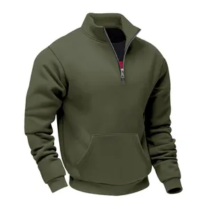 Olivgrüner Herren-Sweatshirt mit Stehkragen, halbem Reißverschluss und Kängurutasche