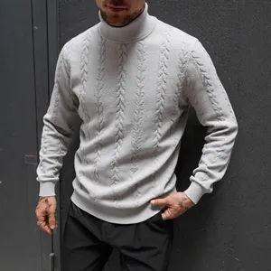 Maglione dolcevita da uomo bianco crema con lavorazione a treccia slim fit.