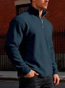 Herren-Fleece-Sweatshirt in Marineblau mit halbem Reißverschluss und Stehkragen.