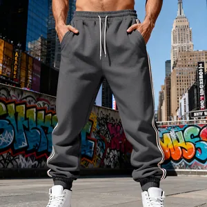 Pantaloni sportivi grigi spessi da uomo con strisce laterali e coulisse urban style
