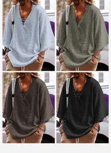 Collage quatre couleurs de chemises amples à col en V pour hommes en bleu, gris, marron et noir