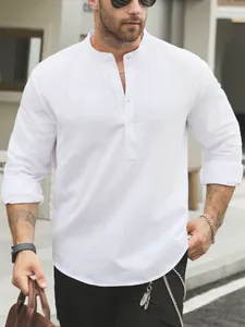 Camicia Henley casual da uomo bianca con collo coreano in cotone fiammato leggero.