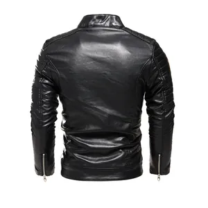 Herren Bikerjacke aus schwarzem PU-Leder mit Falten an Schultern und Reißverschlüssen