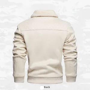 Vue arrière détaillée d'une veste en daim beige pour homme avec col en polaire et jacquard