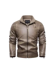 Giacca in ecopelle marrone lavata vintage da uomo con un elegante design a collo alto