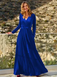Elegante abito lungo in velluto blu reale con scollo a V e maniche lunghe da donna