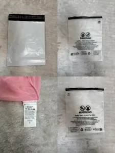 Detailansicht von Wäscheverpackungsbeuteln und Pflegeetikett mit Materialangaben