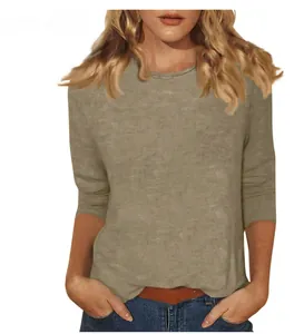 Vue détaillée du t-shirt à col rond pour femme kaki avec manches 3/4 et coupe ample