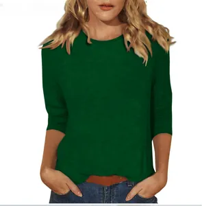 T-shirt femme vert foncé à col rond et manches 3/4 en tissu uni doux et confortable
