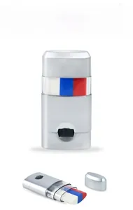 Vista detallada de una barra de pintura facial tricolor blanca azul y roja para fiestas