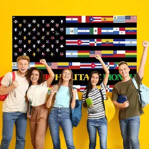 Kleurrijke Hispanic Heritage Month banner getoond met diverse studenten op een feestje
