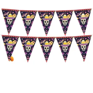 Tag der Toten Wimpelkette mit bunten Zuckerschädeln und Gitarrenmotiven für Deko