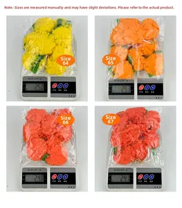 Dettaglio del peso delle ghirlande di calendula artificiali per decorazioni indiane