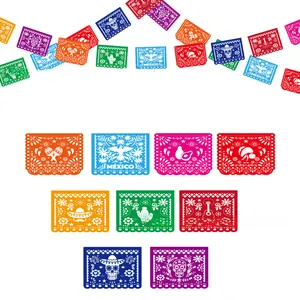 Guirnalda mexicana Papel Picado con diseños tradicionales para la fiesta del Día de los Muertos